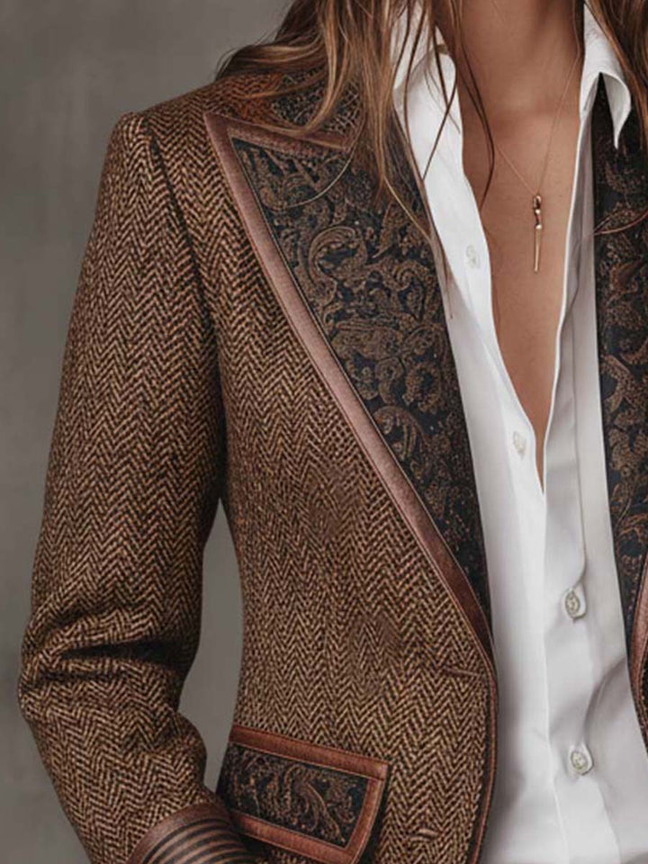 Blazer à chevrons et empiècements imprimés