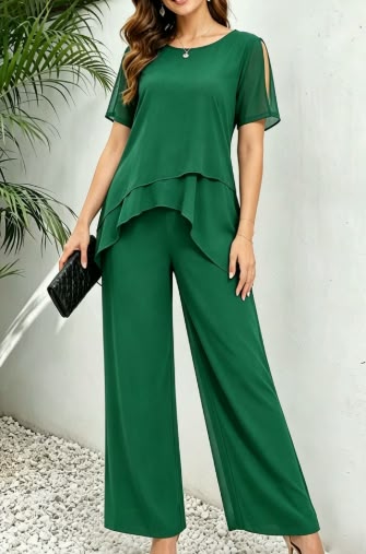 Ensemble pantalon en mousseline à encolure goutte ornée