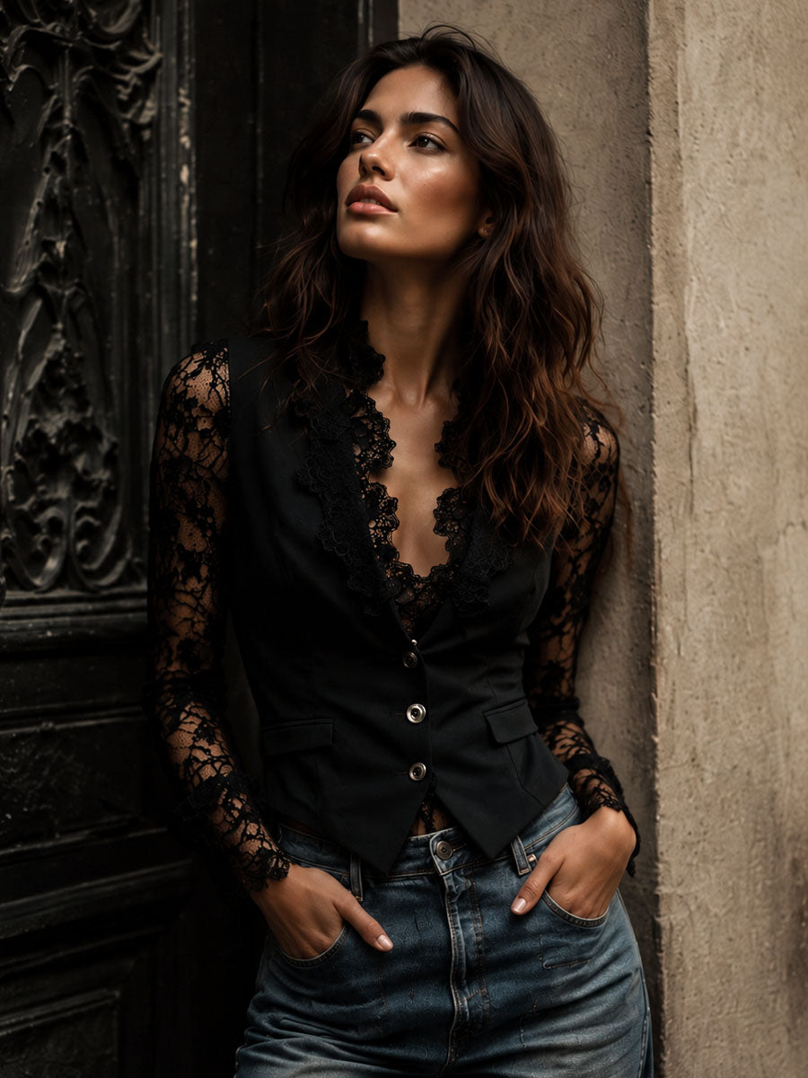 Blazer noir à manches semi-transparentes