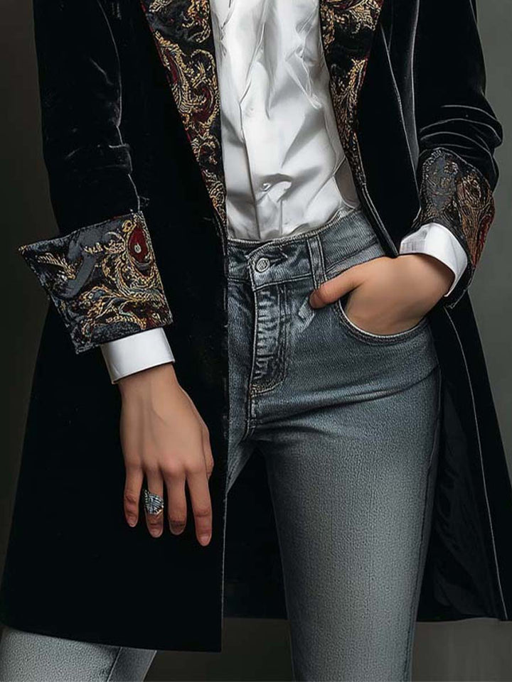 Blazer noir cintré à motifs baroques
