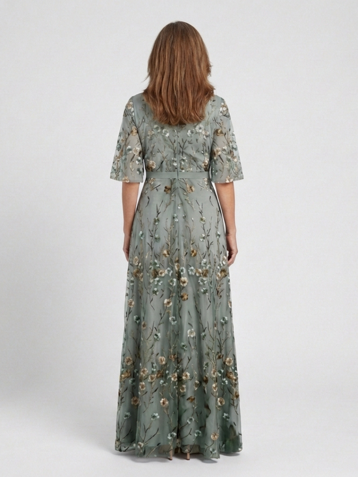 Robe longue fleurie à manches courtes