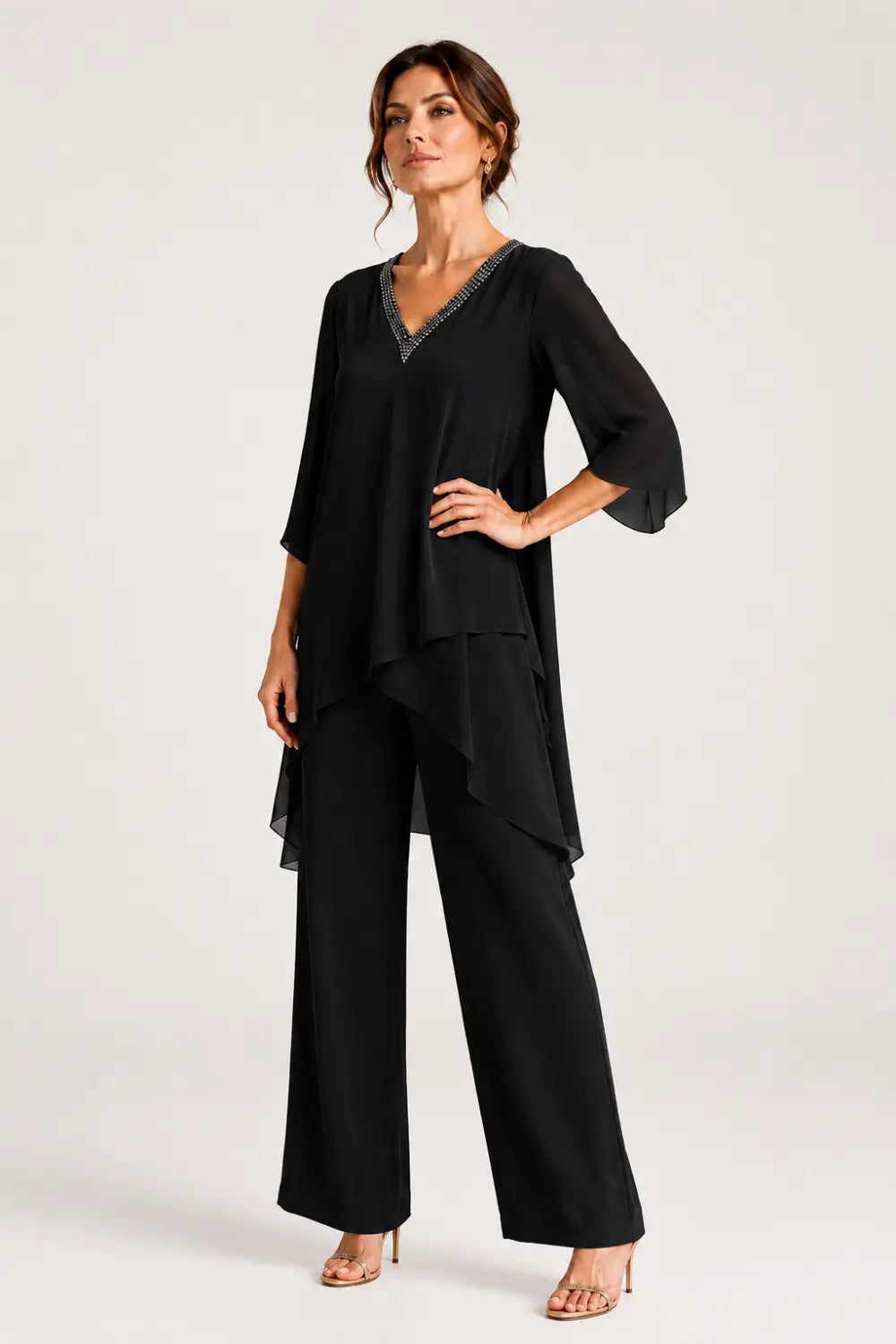 Ensemble pantalon large avec cape courte asymétrique en mousseline