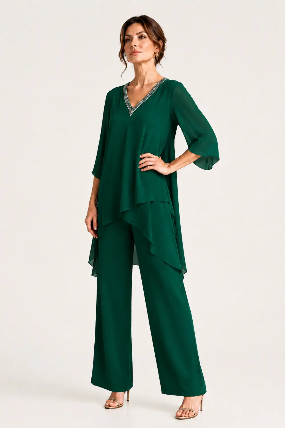 Ensemble pantalon large avec cape courte asymétrique en mousseline