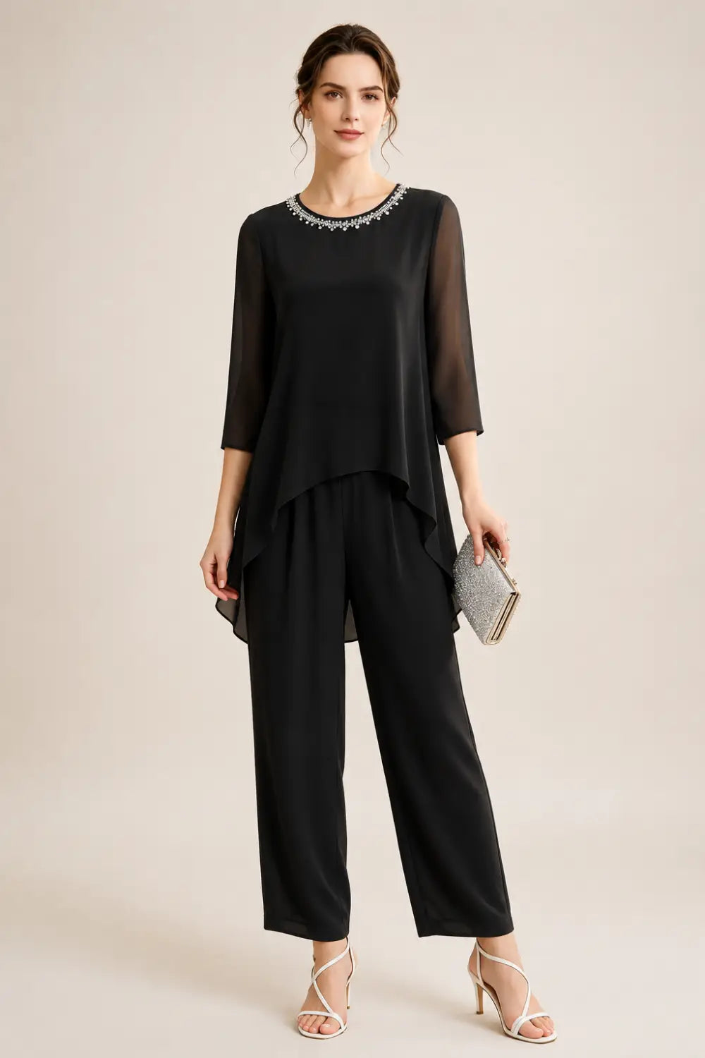 Ensemble pantalon large avec cape courte perlée