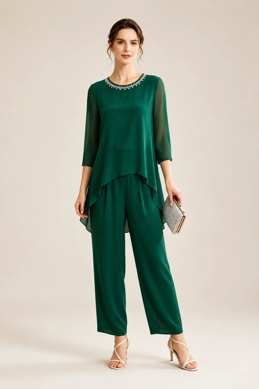 Ensemble pantalon large avec cape courte perlée