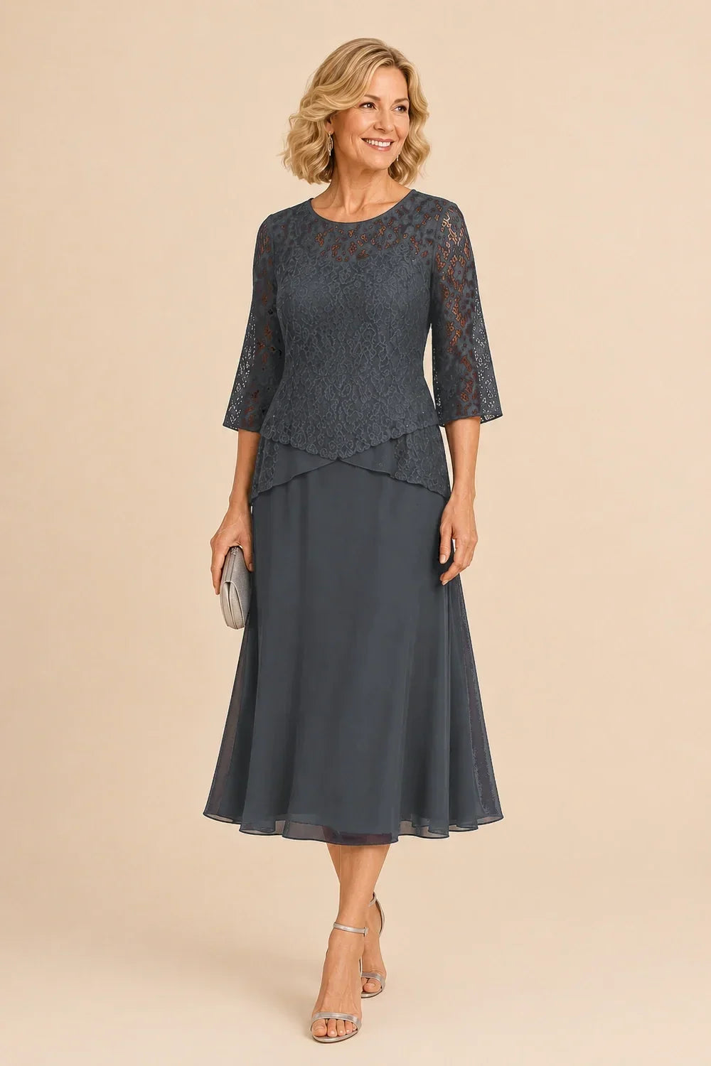 Robe mi-longue asymétrique en mousseline et dentelle perlée
