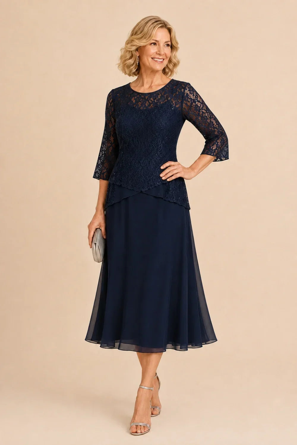 Robe mi-longue asymétrique en mousseline et dentelle perlée