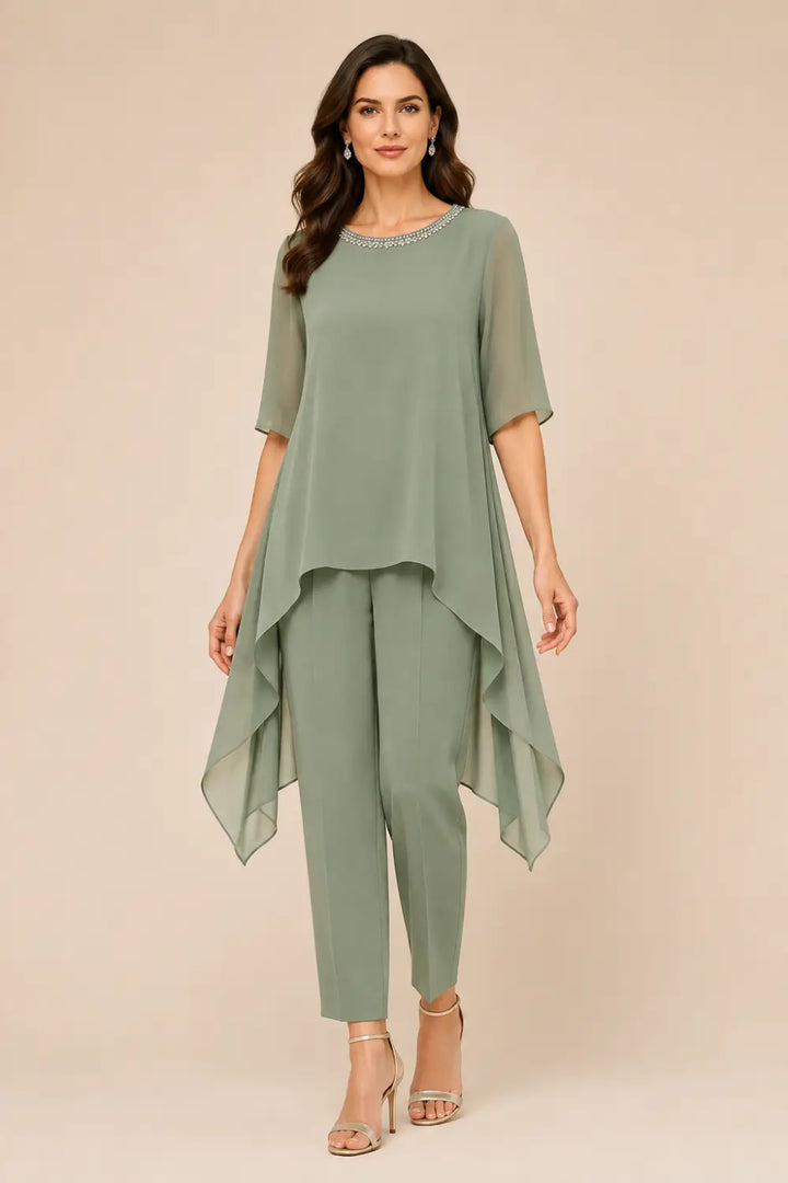 Ensemble pantalon large avec cape courte en mousseline superposée