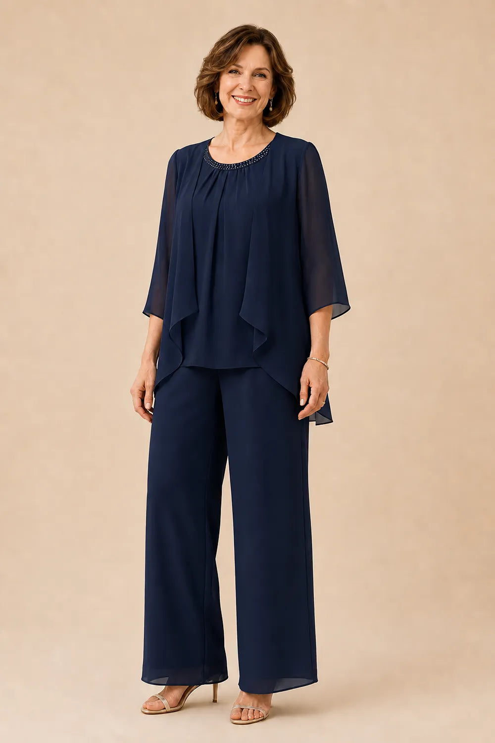 Ensemble pantalon de cérémonie avec voile de mousseline