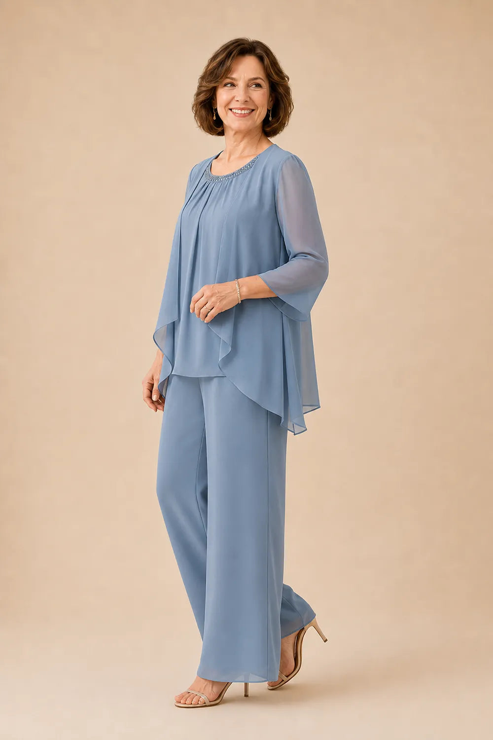 Ensemble pantalon de cérémonie avec voile de mousseline