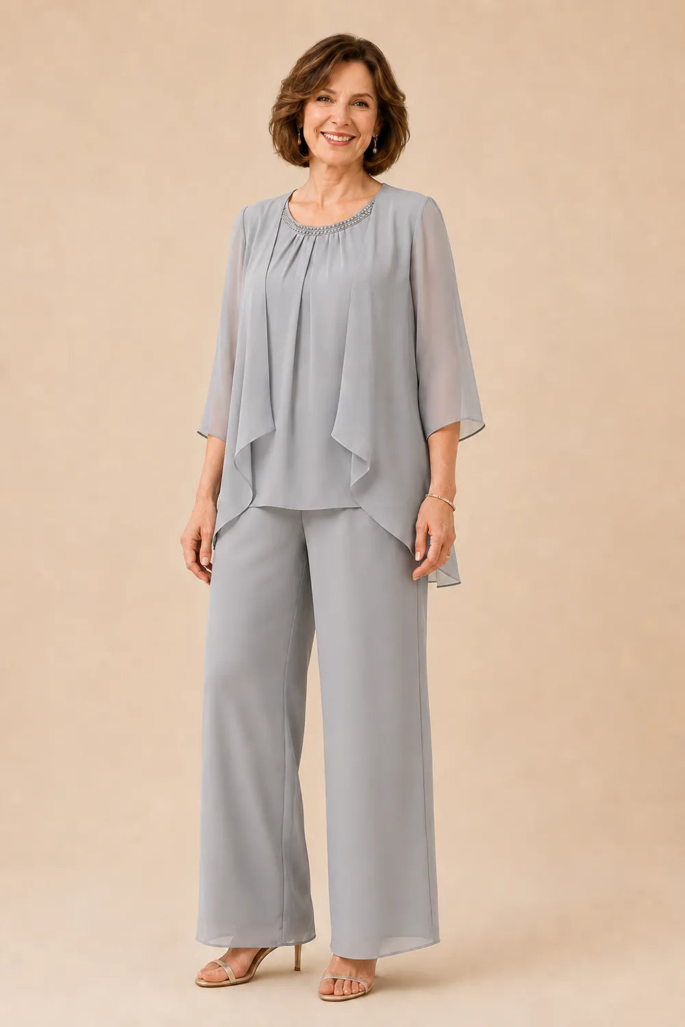Ensemble pantalon de cérémonie avec voile de mousseline
