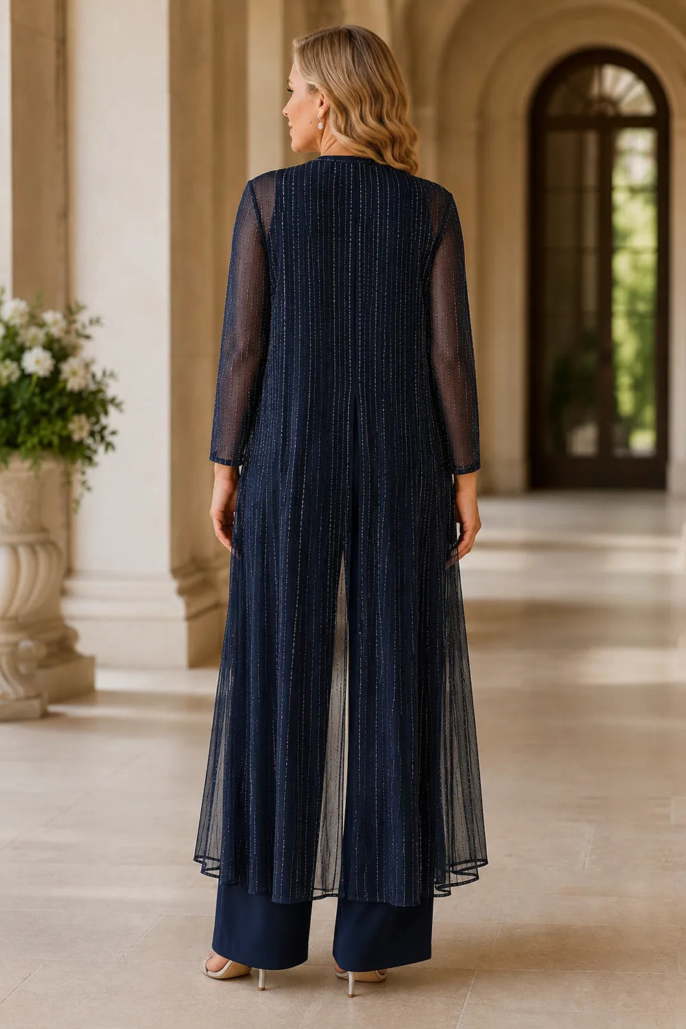 Ensemble pantalon habillé avec veste longue transparente