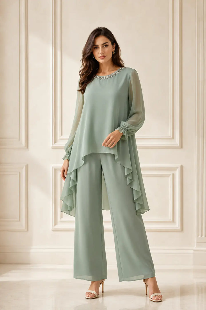 Ensemble pantalon large avec cape courte volantée