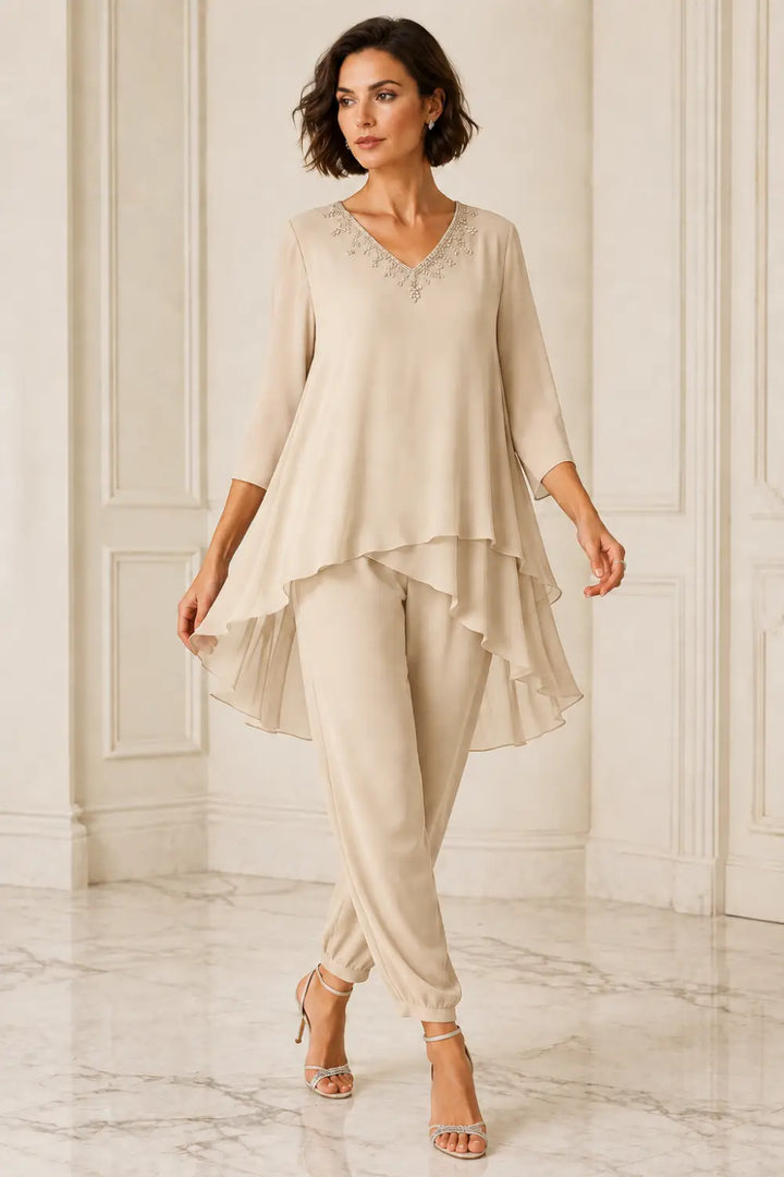 Ensemble pantalon en mousseline à cape courte volantée