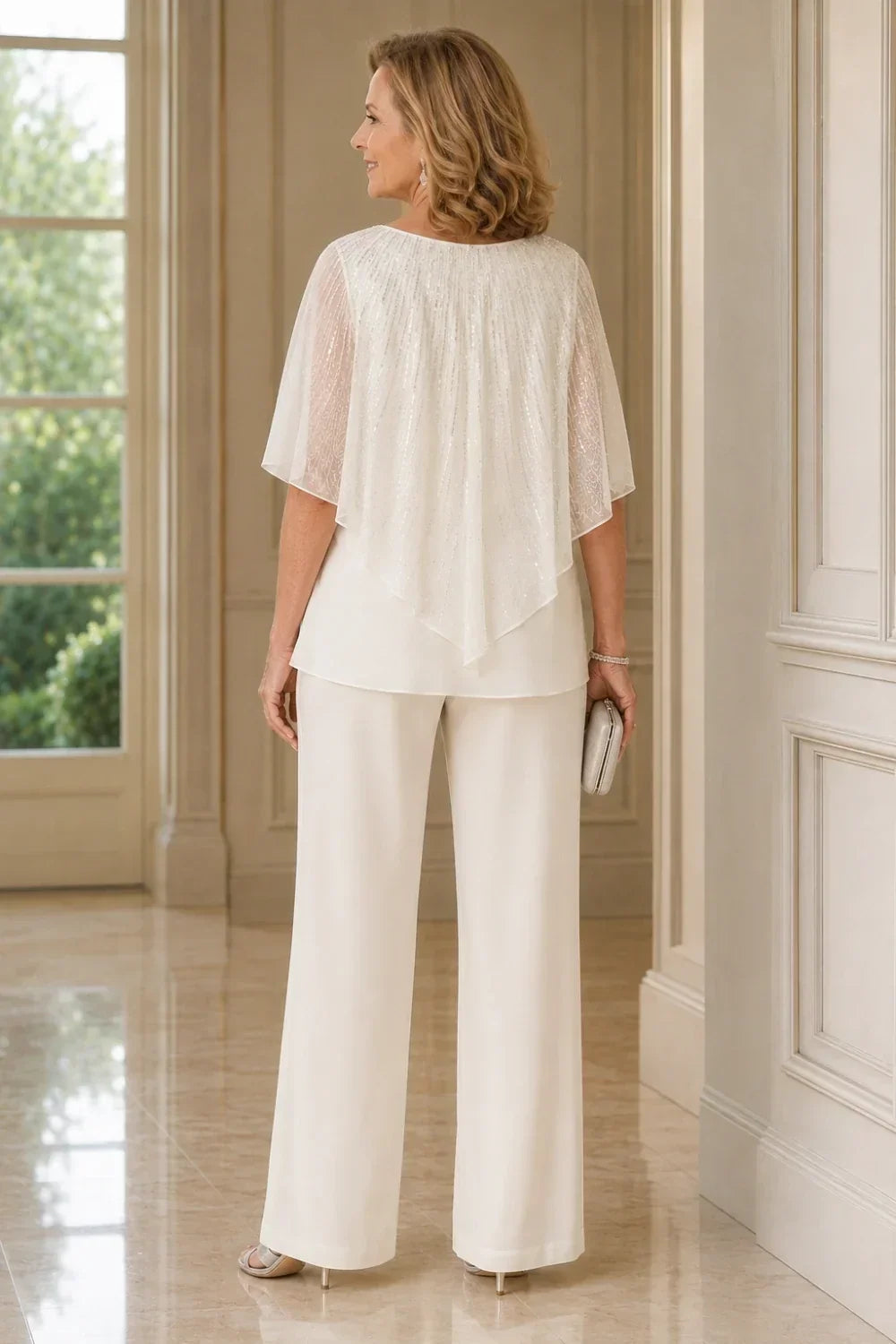 Ensemble pantalon large avec cape courte à sequins