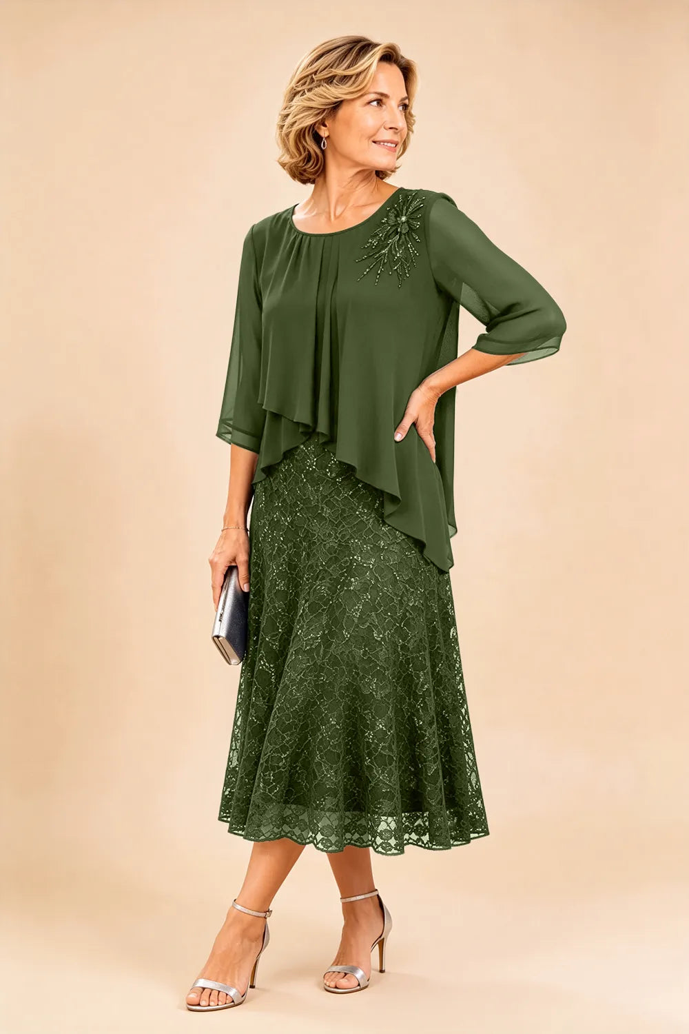 Robe de cérémonie en mousseline et dentelle superposée