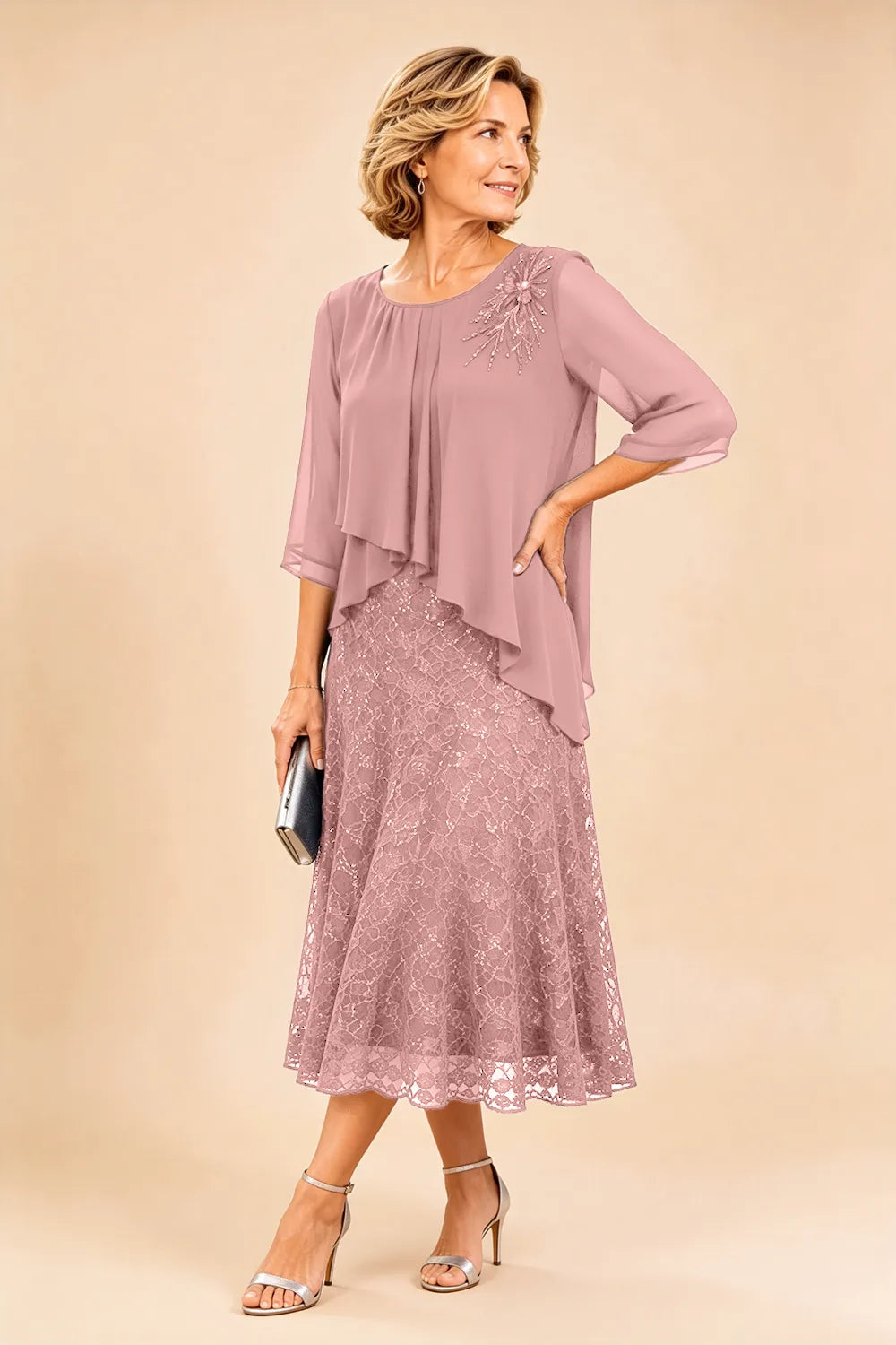 Robe de cérémonie en mousseline et dentelle superposée