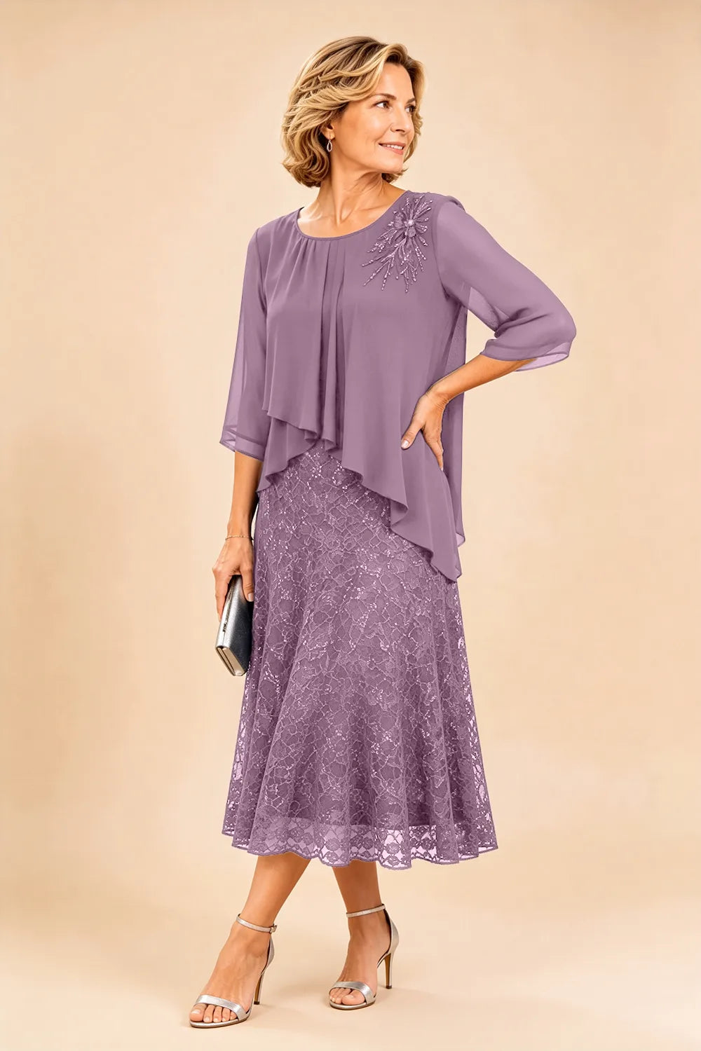 Robe de cérémonie en mousseline et dentelle superposée
