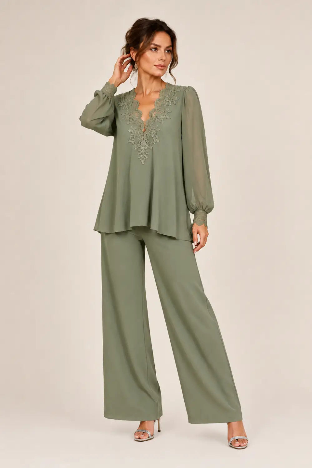 Ensemble pantalon large en mousseline à col V superposé